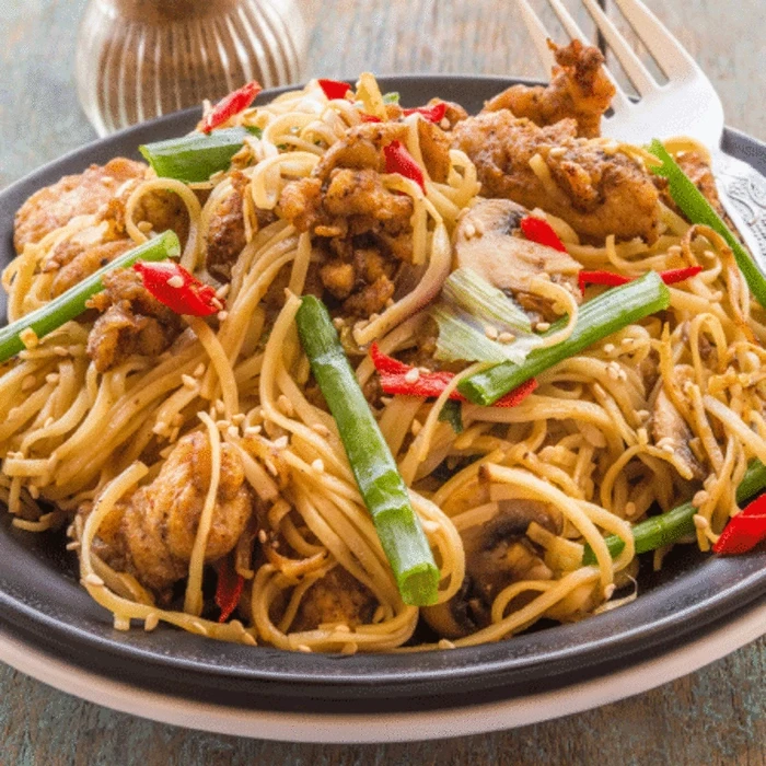 CHICKEN NOODLES