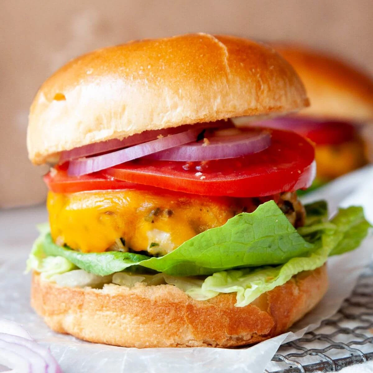 CHICKEN BURGER