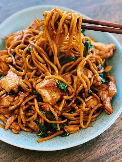 Soft noodles chicken