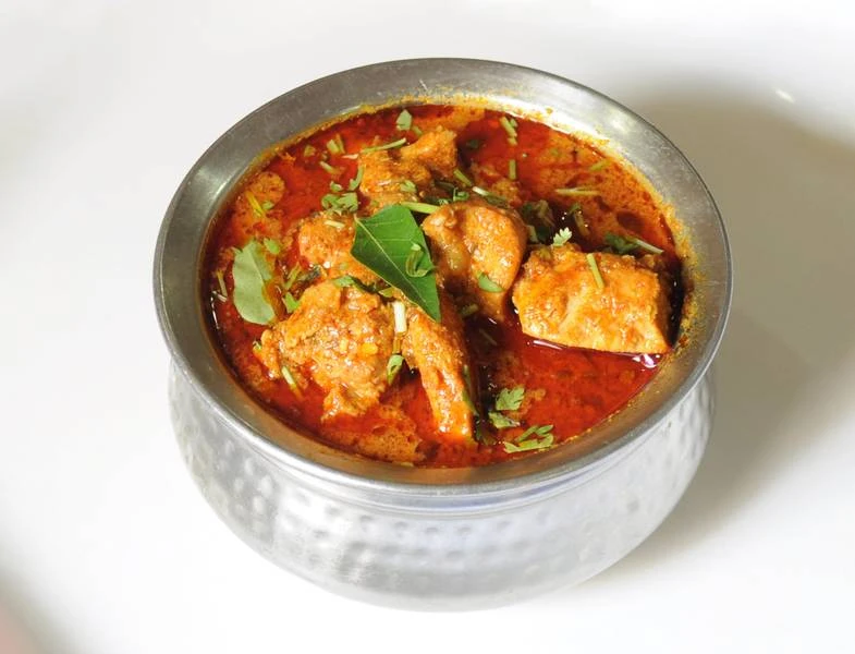 CHICKEN CURRY BONELESS
