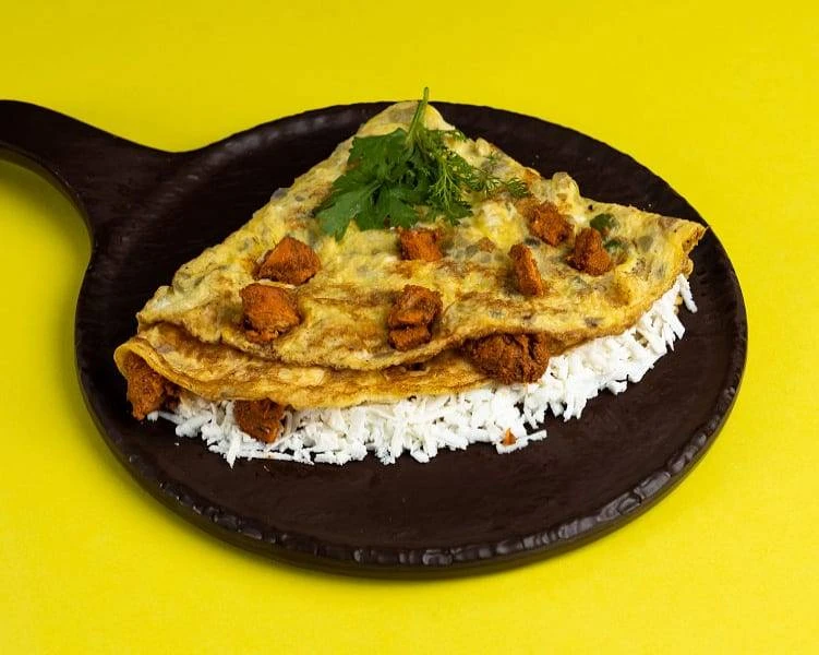 CHICKEN CHEESE OMELETTE